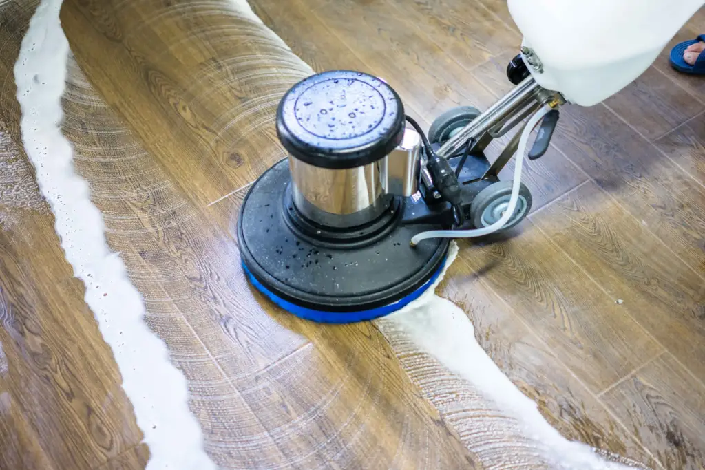 Koka Grīdas Vaskošana