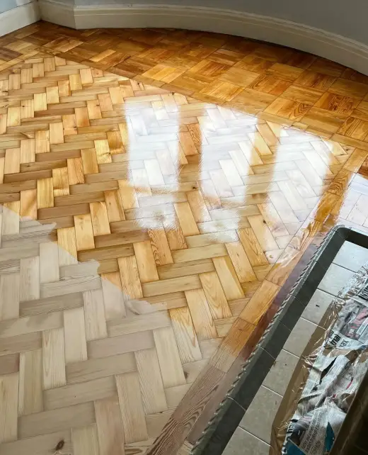 Parketa atjaunošana